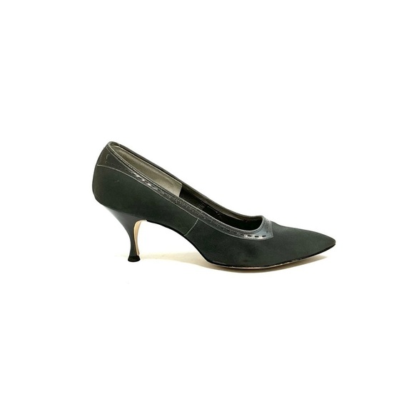 Vintage 1960s gray suede pointed toe dress heels - Picture 1 of 9